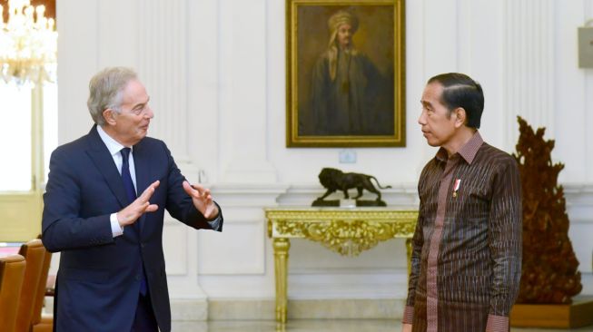 Presiden Joko Widodo atau Jokowi menerima Dewan Penasihat Ibu Kota Nusantara (IKN) Tony Blair di Istana Merdeka, Jakarta pada Rabu (19/10/2022). [Foto: Muchlis Jr - Biro Pers Sekretariat Presiden]