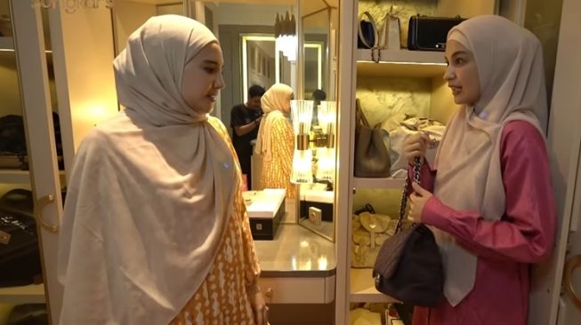 Wardrobe Baru Shireen Sungkar (YouTube The Sungkars)