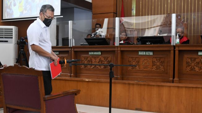 Terdakwa kasus perintangan proses penyidikan atau 'obstruction of justice' Agus Nurpatria menjalani sidang perdana di Pengadilan Negeri (PN) Jakarta Selatan, Jakarta, Rabu (19/10/2022). ANTARA FOTO/Aditya Pradana Putra