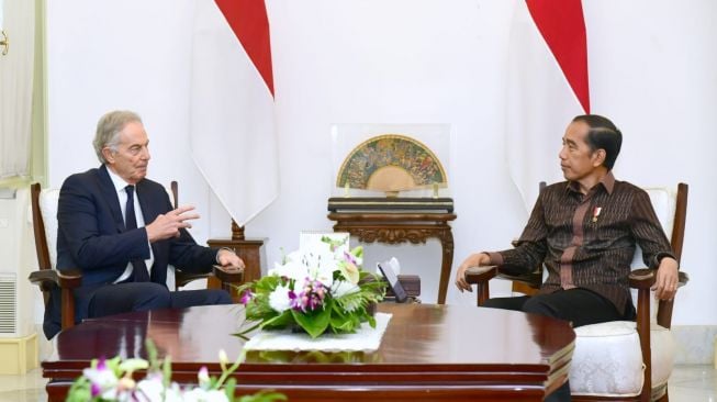 Presiden Joko Widodo atau Jokowi menerima Dewan Penasihat Ibu Kota Nusantara (IKN) Tony Blair di Istana Merdeka, Jakarta pada Rabu (19/10/2022). [Foto: Muchlis Jr - Biro Pers Sekretariat Presiden]