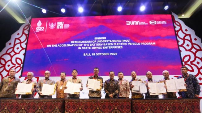 Pupuk Indonesia Gandeng Wika Industri Manufaktur Percepat Akselerasi Kendaraan Listrik