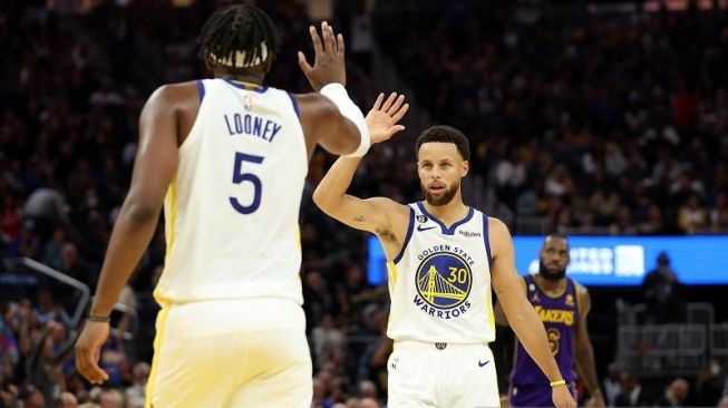 Warriors Rayakan Cincin Juara NBA Kemudian Hancurkan Lakers 123-109