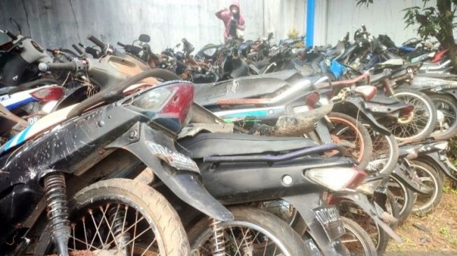 Jual Barang Sitaan Negara, Kepala Rupbasan Makassar Arifuddin Dicopot