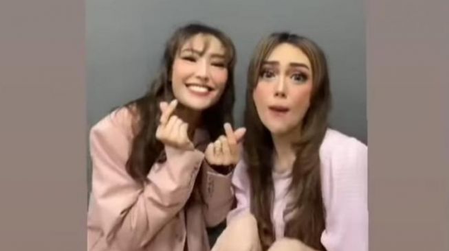 Seolah Bantah Inisial C Denise Chariesta, Celine Evangelista Muncul di TikTok Ayu Dewi