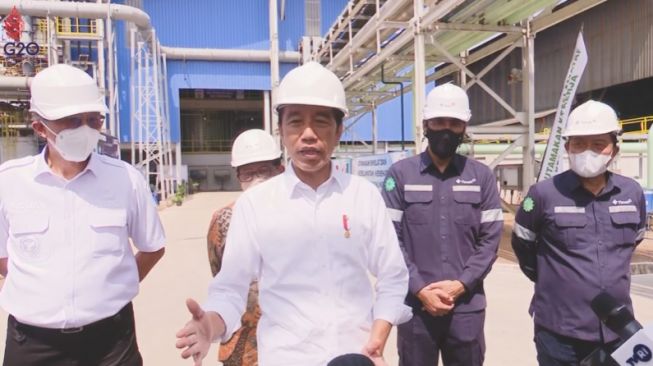 Tinjau Pembangunan Smelter Anyar di Bangka Barat, Jokowi: Ini Bentuk Keseriusan Kita untuk Hilirisasi Timah