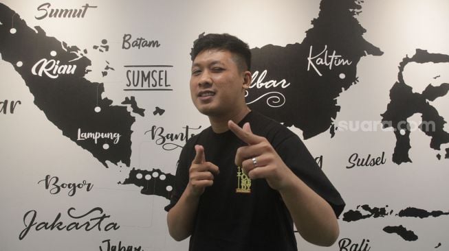 Dikritik Ernest Prakasa Gegara Stand Up Tebak-Tebakan, Gautama Akhirnya Temukan Trik