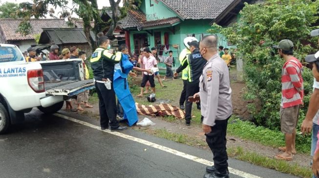 Rencana ke Pemandian Citaman, Angkot Berisi 13 Pelajar Alami Kecelakaan