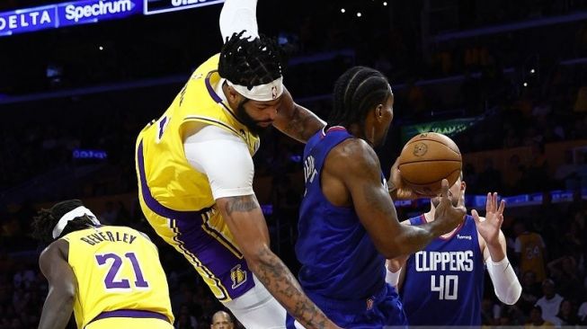 Kawhi Leonard Kembali, Clippers Buka Musim NBA Tundukkan Lakers 103-97