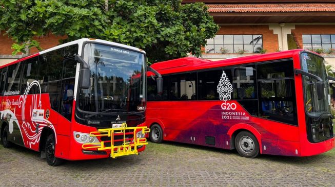 Acara Sustainable Transportation Forum 2022 diselenggarakan Kementerian Perhubungan untuk persiapan acara Konferensi Tingkat Tinggi atau KTT G20 di Bali, PT Teknologi Karya Digital Nusa (PT TKDN) ikut hadir dalam kegiatan ini [PT TKDN].