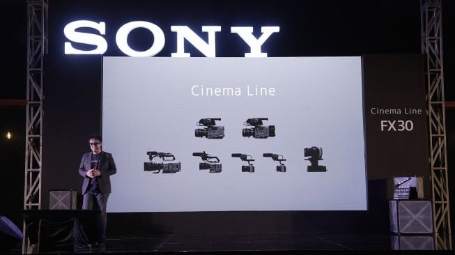 Kamera Sony FX30 diluncurkan di Indonesia pada Jumat (21/10/2022). [Suara.com/Dicky Prastya]