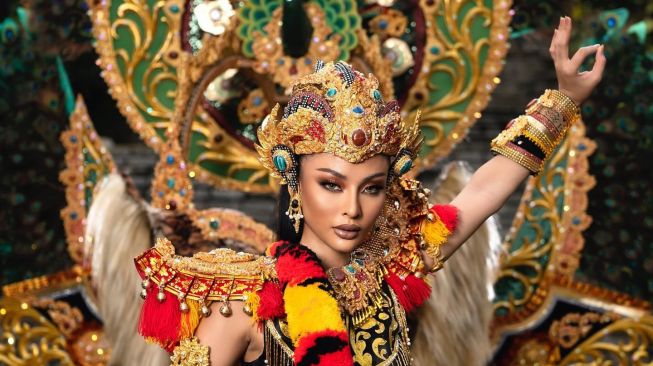 6 Pesona Miss Grand Internasional 2022 Andina Julie, Perempuan Desa yang Kini Mulai Mendunia