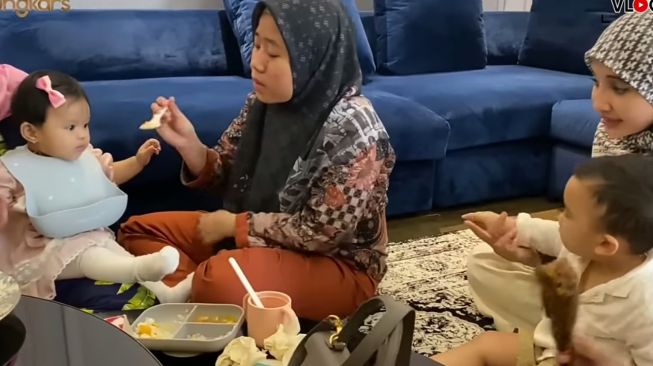 Momen Ameena Playdate Bareng Ukkasya (YouTube/The Sungkars)