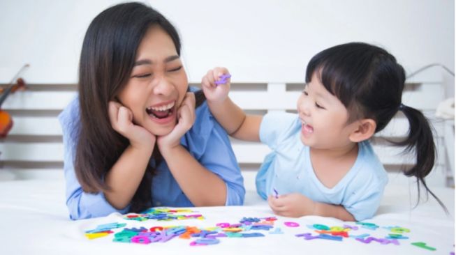 3 Tips Membangun Komunikasi yang Baik dengan Anak, Orang Tua Wajib Tahu!