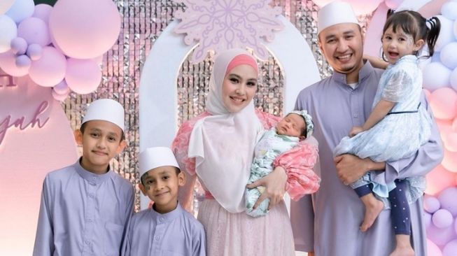 Potret Tasyakuran Ultah Anak Kartika Putri (Instagram/@kartikaputriworld)