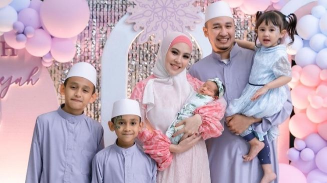 Potret Tasyakuran Ultah Anak Kartika Putri (Instagram/@kartikaputriworld)