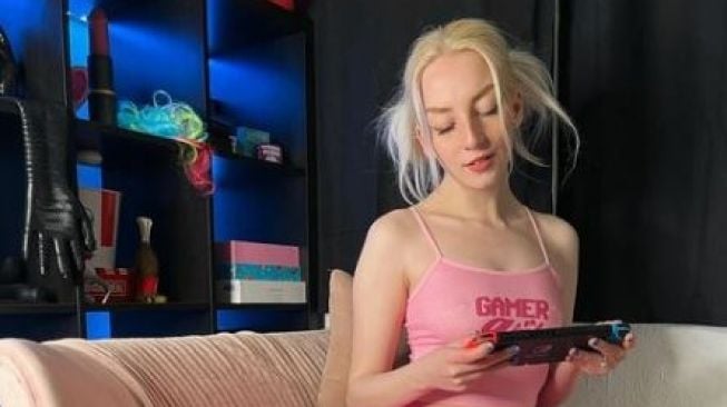 Demi Mirip Boneka Seks Pasangan, Influencer Ini Rela Habiskan Rp171 Jutaan untuk Operasi Plastik