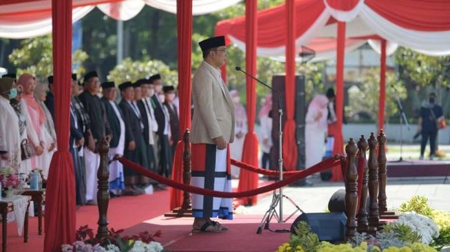 Ridwan Kamil Minta Santri Berikan Kontribusi Nyata bagi Bangsa