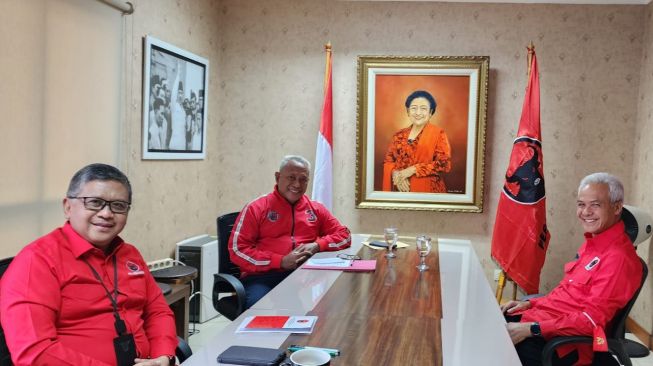 Keahlian Megawati Mainkan Drama Politik Terlihat dari Sanksi PDIP Buat Ganjar Pranowo dan FX Hadi Rudyatmo?