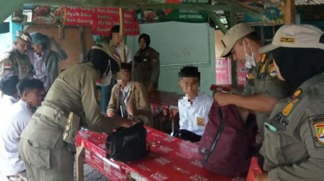 Belasan Pelajar di Cilegon Terjaring Razia, Bolos Sekolah saat Jam Belajar