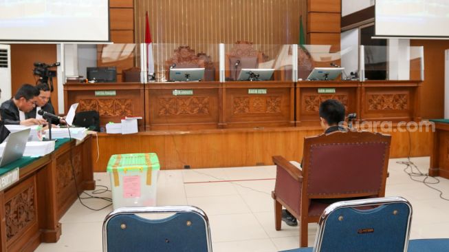 Hakim Larang Sidang Bharada E Disiarkan Langsung dan Tanpa Audio, Pakar Hukum Pidana: Ini Keterbukaannya Tanggung