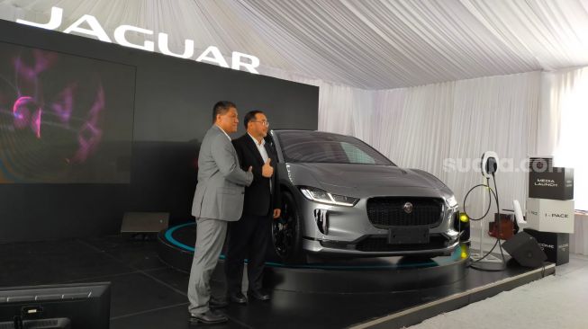 Launching Jaguar I-PACE leh PT JLM Auto Indonesia dan Indomobil Group pada Selasa (25/10/2022) di Edutown BSD, Tangerang Selatan, Banten [Suara.com/CNR ukirsari].