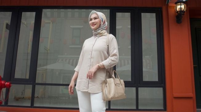 Outfit Kece Bestie Lesti Kejora (instagram/@melodylaksani92)