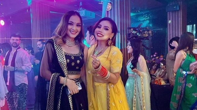 Potret Eva Bellissima Rayakan Diwali (Instagram/evabellissima_) 