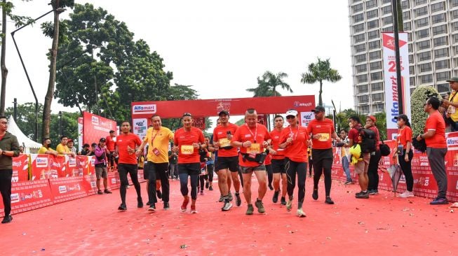 Menteri Pariwisata dan Ekonomi Kreatif (Menparekraf) Sandiaga Uno turut ambil bagian dalam lomba lari ramah lingkungan bertajuk Alfamart Run 2022 di Parkir Timur Senayan, Jakarta Pusat. [istimewa]