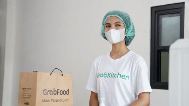 Karyawan GrabKitchen (Grab)