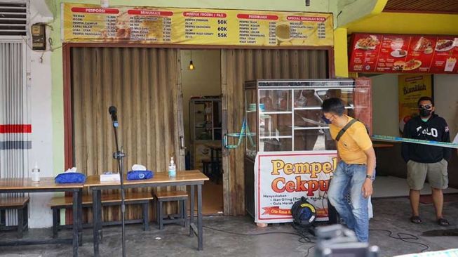 Ada Pabrik Pil Ekstasi di Balik Sebuah Warung Pempek Pekanbaru