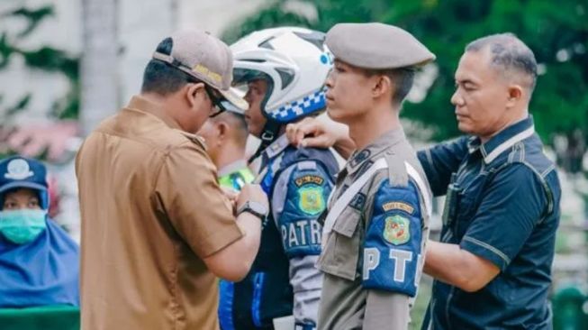 Pekan Disiplin Parkir, Bobby Nasution: Jangan Tebang Pilih, Tindak Tegas Pelat Merah dan Hitam yang Melanggar!