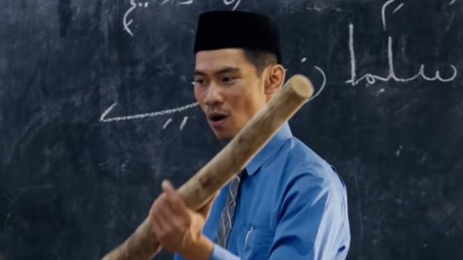 Aktor jadi ustaz di film (YouTube/Million Pictures)