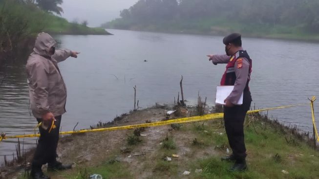 Terjatuh saat Hendak Mengambil Kail yang Tersangkut, Bocah 11 Tahun Tewas Tenggelam di Waduk Sermo