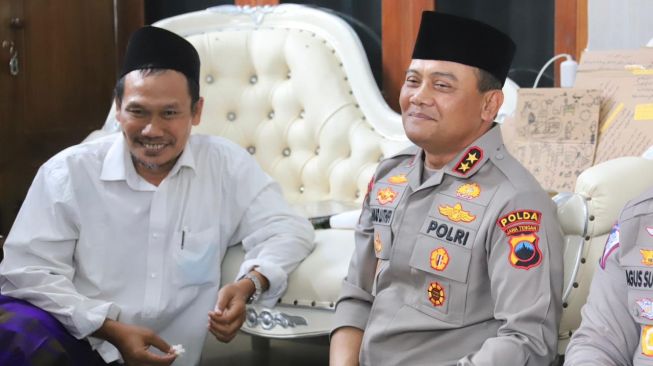 Jaga Sinergitas Dengan Tokoh Agama, Kapolda Jateng Kunjungi Sejumlah Ulama Rembang