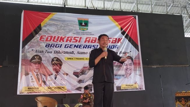 Edukasi Pelajar SMK, Cara Dinas Kebudayaan Sumbar Lestarikan Nilai ABS-SBK ke Generasi Milenial