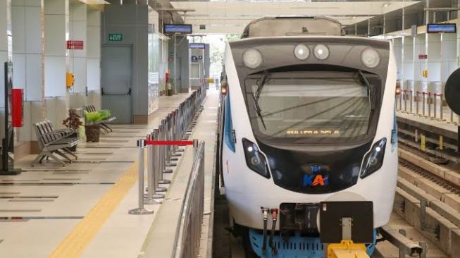 LRT Sumsel Target 10 Ribu Penumpang Perhari