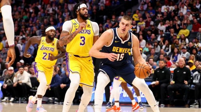 Hasil NBA : Nikola Jokic Pimpin Nuggets Perpanjang Kekalahan Lakers