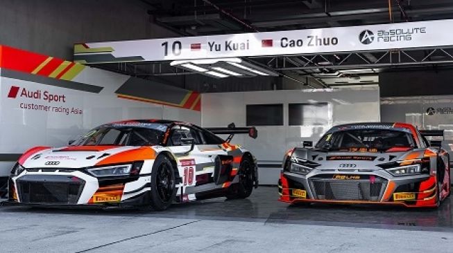 Persiapan tim Audi Sport GT dalam balapan seri Ningbo, China [Audi Sport customer racing Asia].