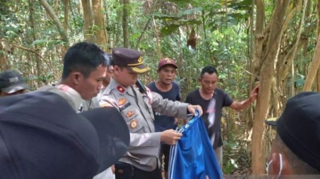 Warga Kendari Temukan Kerangka Manusia Saat Mencari Madu