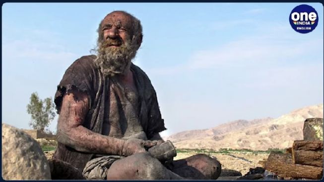 Amou Haji, Pria Terkotor di Dunia Meninggal setelah Pertama Kali Mandi sejak 60 Tahun Lalu