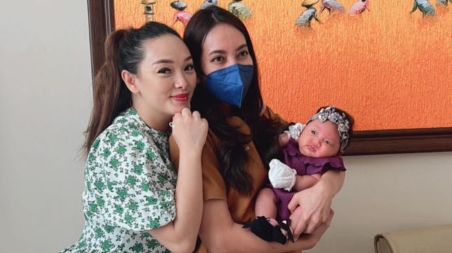 Potret Baby Alia anak Zaskia Gotik (Instagram/@zaskia_gotix)