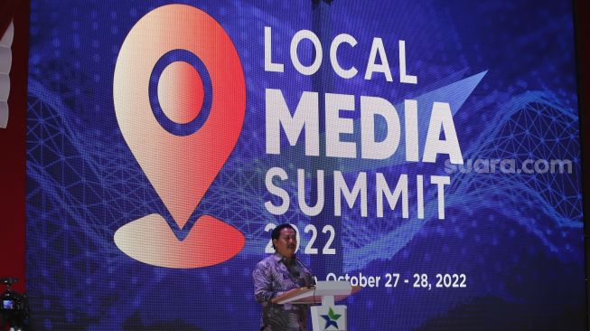 Kepala Perpusnas Muhammad Syarif Bando memberikan sambutan di acara Local Media Summit 2022 di Perpustakaan Nasional RI,Jalan Medan Merdeka Selatan, Jakarta Pusat, Kamis (27/10/2022). [Suara.com/Alfian Winanto]