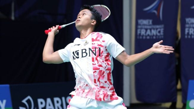 Tunggal putra Indonesia Anthony Sinisuka Ginting saat bermain di French Open 2022. (dok. PBSI)