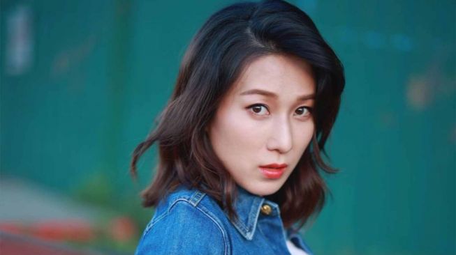 Linda Chung Umumkan Kelahiran Anak Ketiga yang Berjenis Kelamin Perempuan