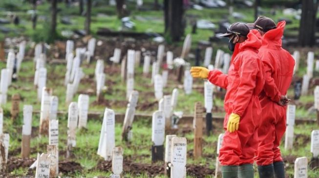 Pemkot Jaktim Targetkan Penataan Makam Covid-19 TPU Bambu Apus Rampung Bulan Desember