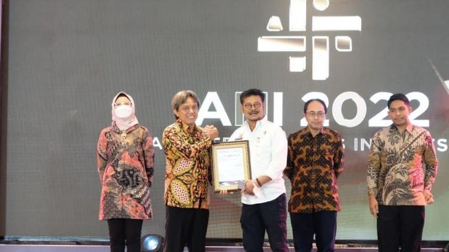 Raih Sederet Penghargaan di Ajang AHI, Kementan Jadi Kementerian Terpopuler di Media Digital