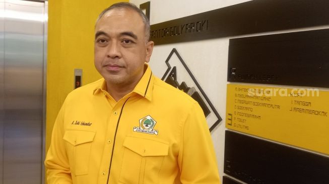 Ketua DPD Golkar DKI Jakarta Ahmed Zaki Iskandar usai acara HUT ke-58 Partai Golkar di Kantor DPD Golkar DKI, Menteng, Jakarta Pusat, Sabtu (29/10/2022). [Suara.com/Yosea Arga Pramudita]