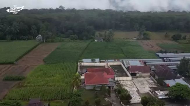 Rumah Masa Kecil Dude Harlino (YouTube/ The Harlino’s Story)