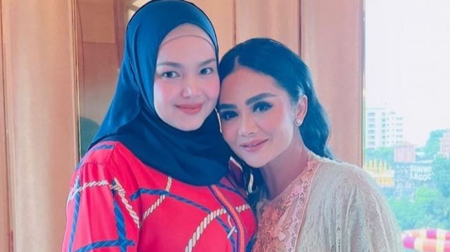 10 Momen Akrab Krisdayanti dan Siti Nurhaliza, Lepas Rindu setelah Dua Tahun Tak Bertemu