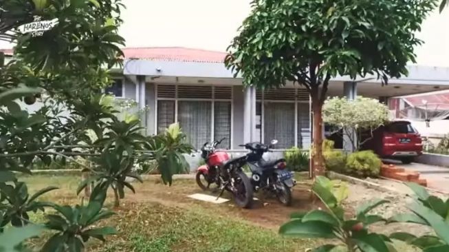 Rumah Masa Kecil Dude Harlino (YouTube/ The Harlino’s Story)